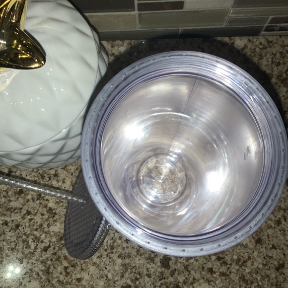 Starbucks Diamond Venti Cold Cup with matching straw - Picture 6 of 6